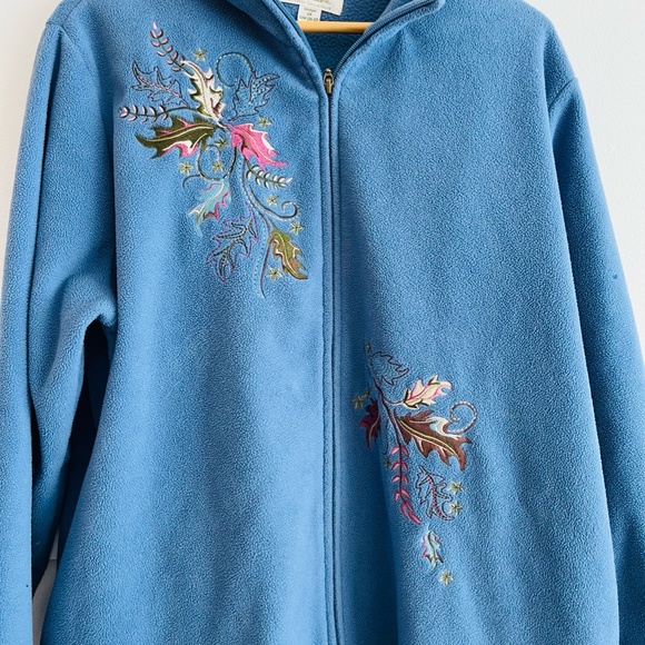 Vintage Ladies Zip Up Sweater from Tradition Country Collection with Embroidery - Picture 2 of 8